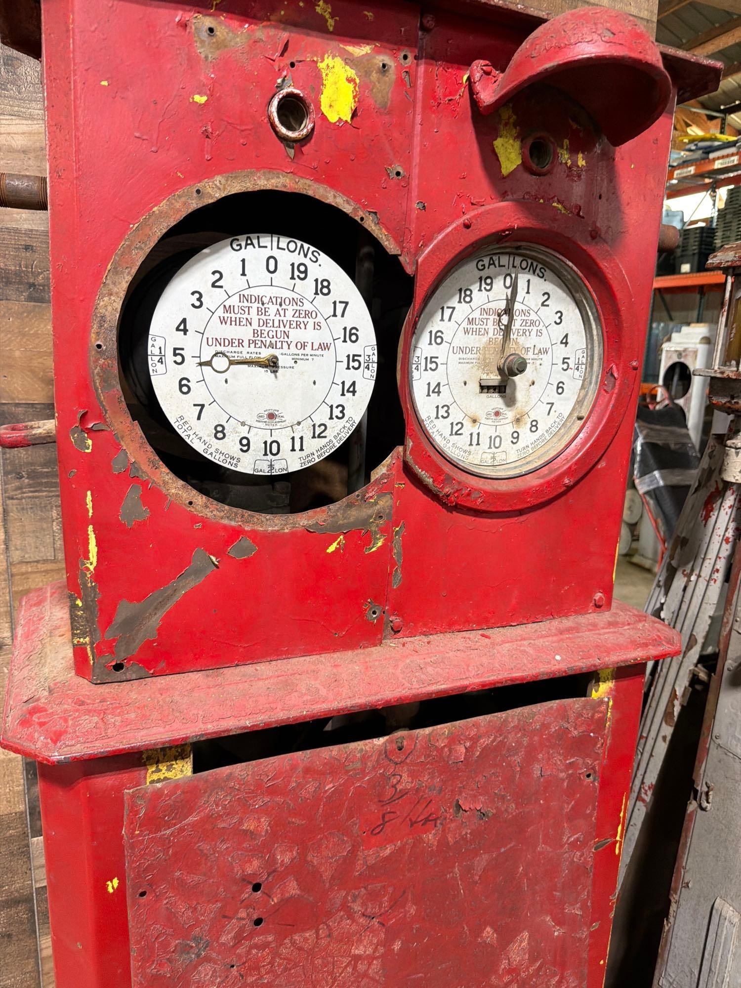 Clear Vision Model ? Double Clock-Face Gas Pump - 7