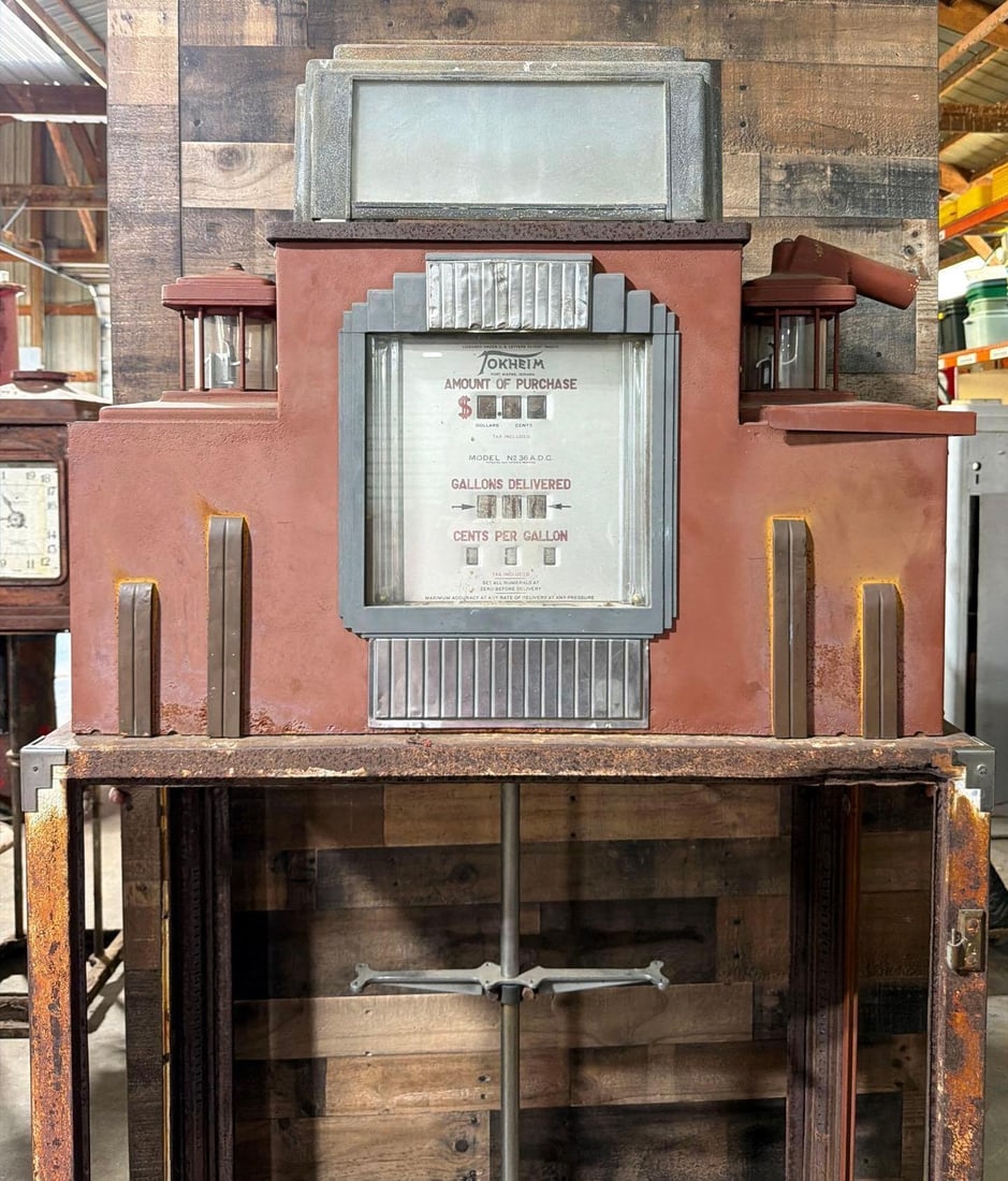 Tokheim Model ADC Computing Show-Case Gas Pump - 9