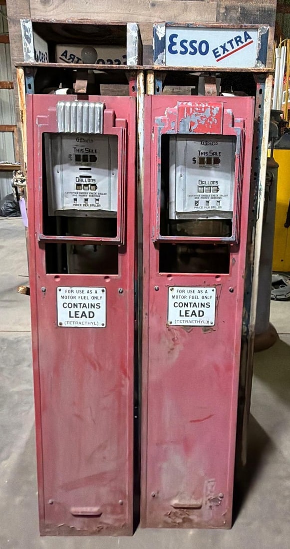 G&B Model #286DX Double Computing Gas Pump: the gas pump has no pumps, doors are replacements.