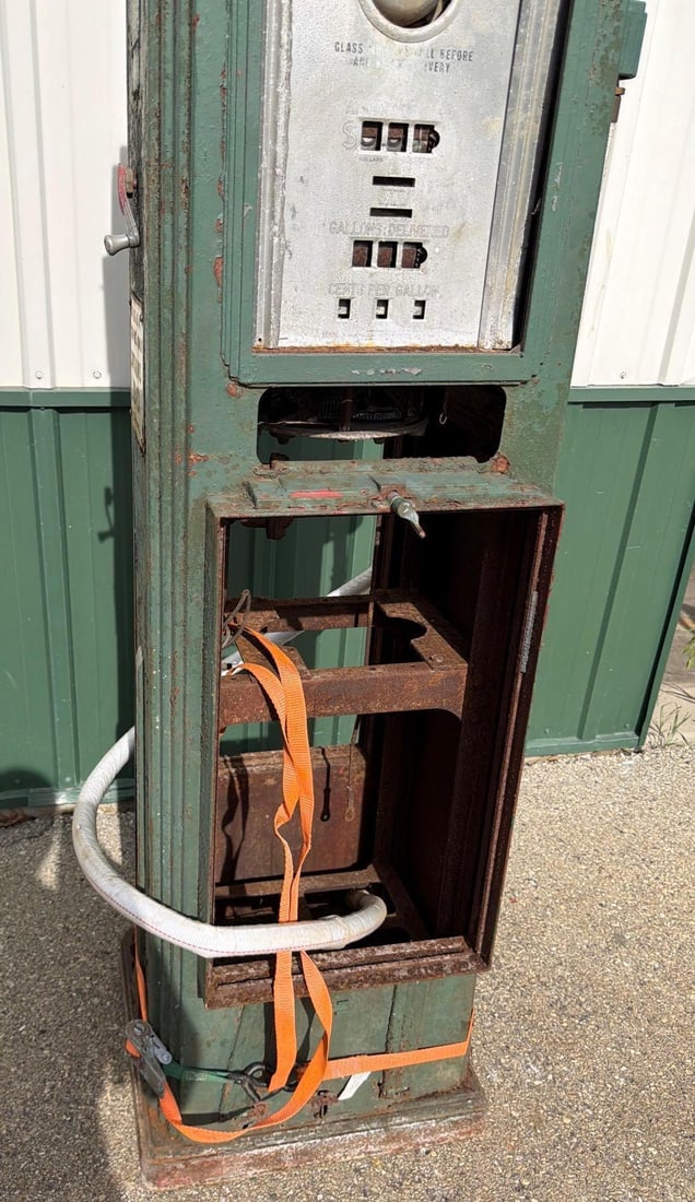 Tokheim Model #36B Computing Gas Pump w/Display Doors - 3