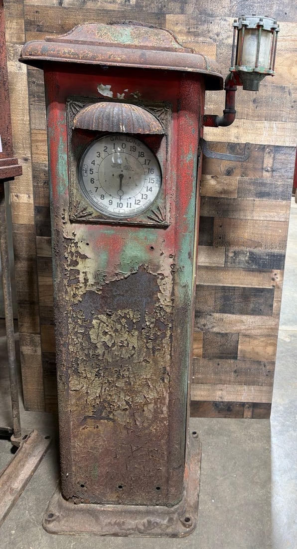 Sharmeter Model #ME-513 Clock-Face Gas Pump: the gas pump is in as found original condition, one clock-face is rust stained, metal is straight, pump is missing, has spinner gauge.