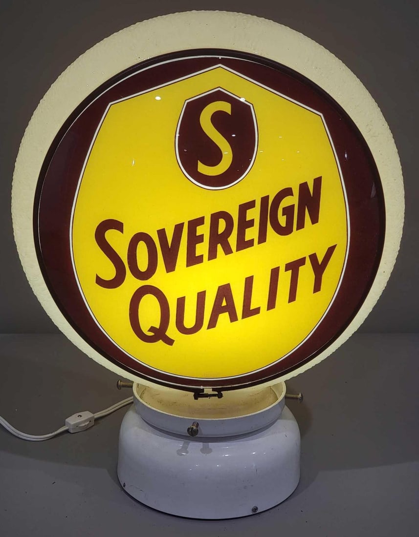 Sovereign Quality 13.25" Gill Lenses in Ripple Globe Body (TAC): the gill lenses are in excellent condition, mounted in a cream colored original glass ripple body, in good condition. TAC #025239