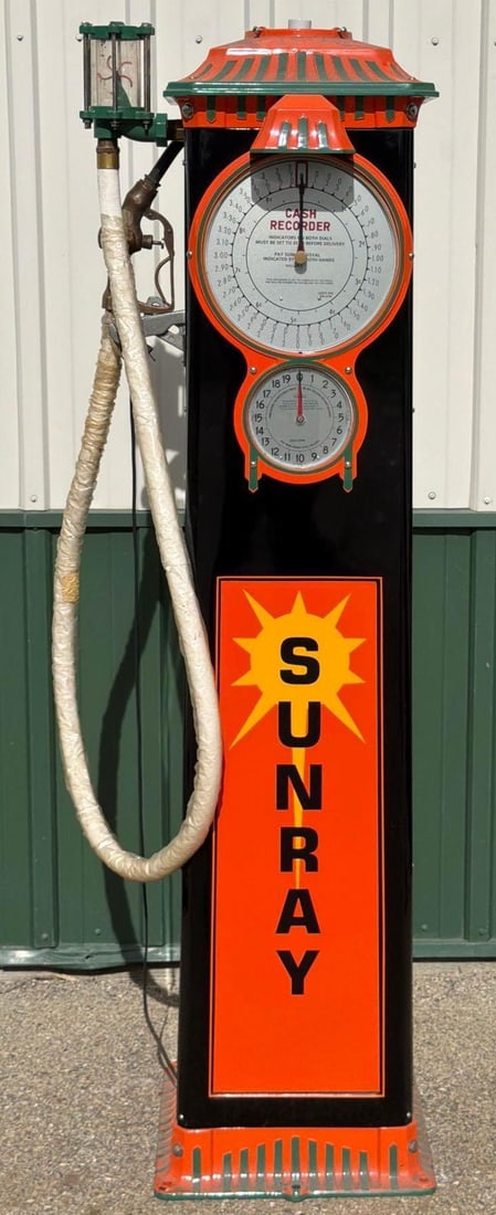 Butler Model C-34 Clockface Cash Recorder Gas Pump (restored) (1 of 9)