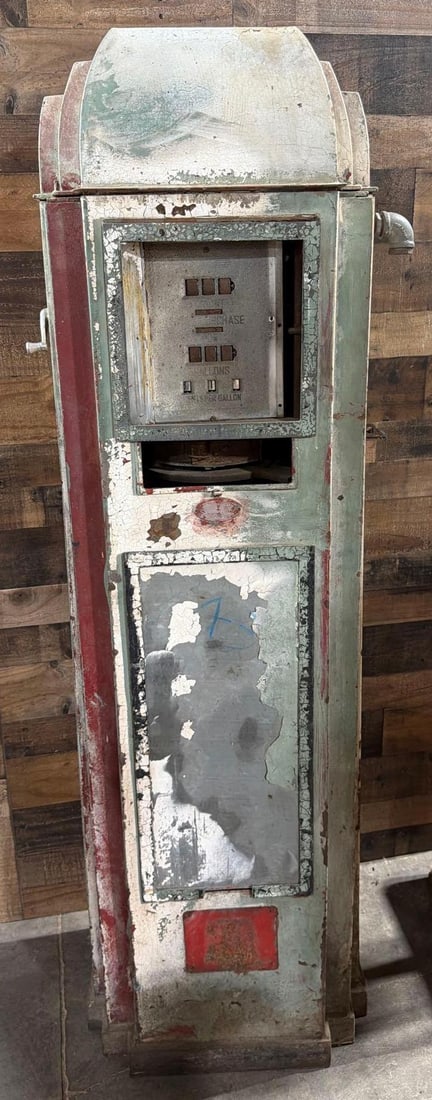 Southwest Model #712CSP Computing Showcase Gas Pump - 2
