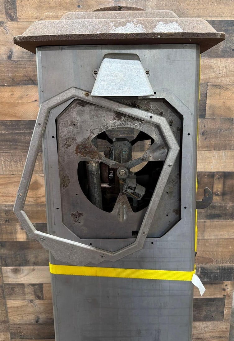 Wayne Model #861 Clock Face Gas Pump - 3