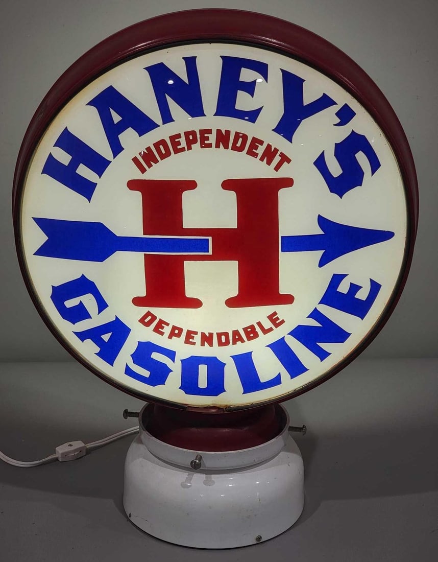 Haney's Gasoline w/Arrow Logo Single 15" Globe Lens (TAC): rated 9, the single 15"D., globe lens is in very good condition, has a very small chip near the notch at bottom of the lens, mounted in an original LP metal globe body. TAC #025228