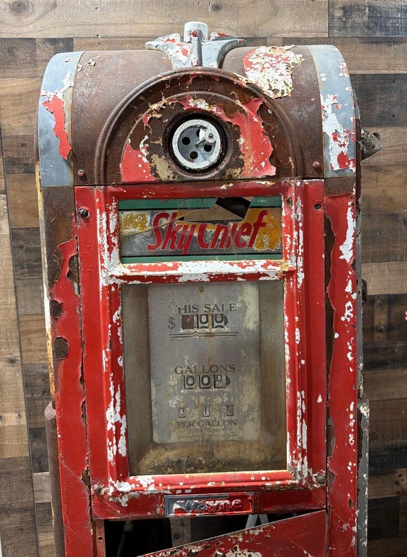 Wayne Model #60 Computing Gas Pump - 9