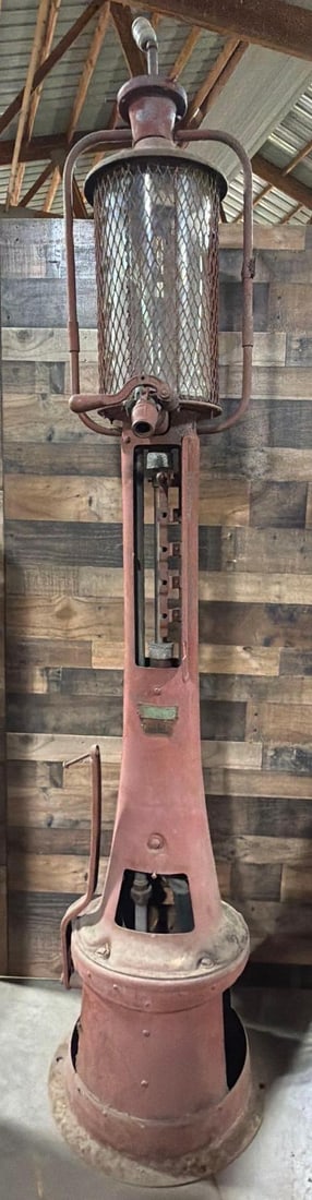 Guaranteed Fry Model #17 Five Gallon Visible Gas Pump: the gas pump is an old repaint, is rust pitted and some metal loss, is missing one top and both bottom access doors, has pump, cylinder is cracked.