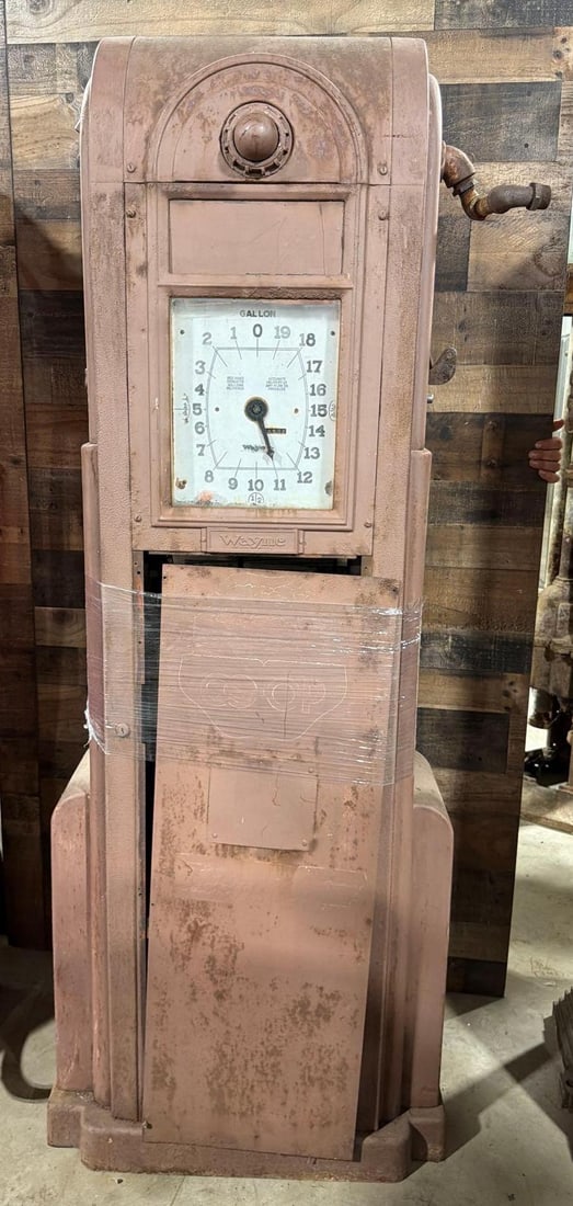 Wayne Model #866 Clockface Gas Pump - 10