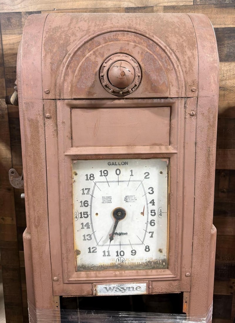 Wayne Model #866 Clockface Gas Pump - 2