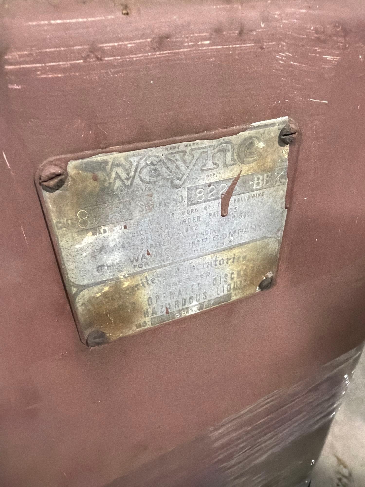 Wayne Model #866 Clockface Gas Pump - 9