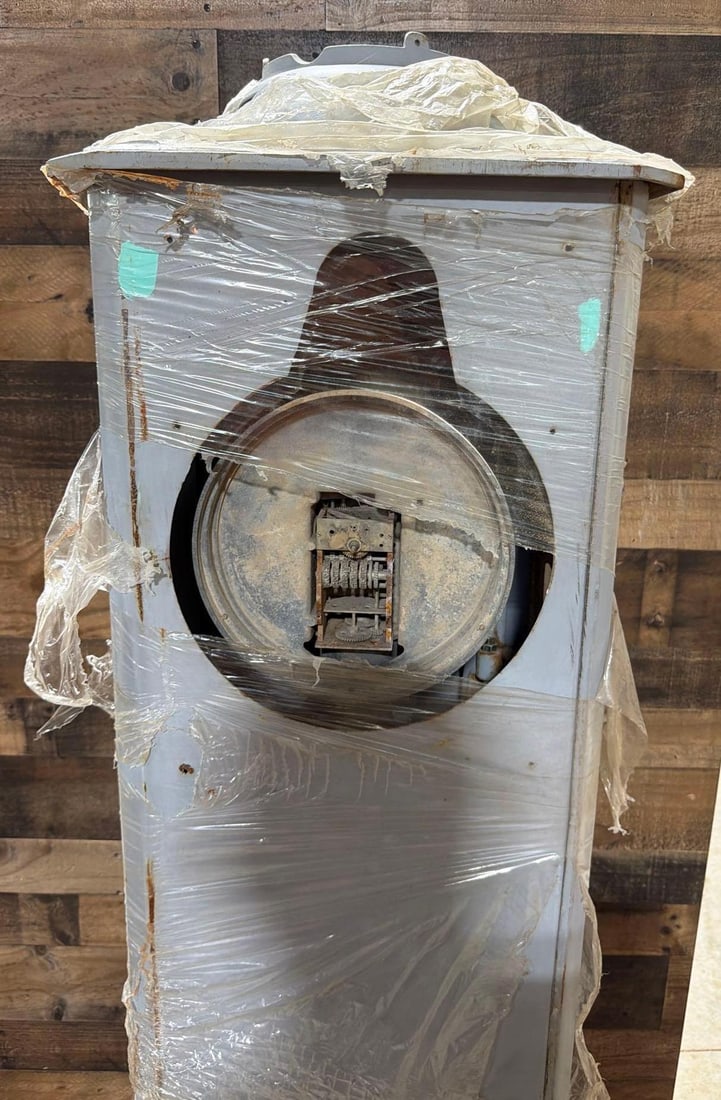 Clear Vision Model #718 Clock Face Gas Pump - 7
