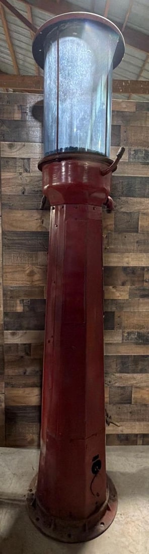 Guarantee Model #71 Ten Gallon Visible Gas Pump (1 of 8)