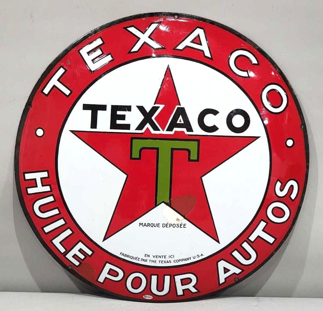 Texaco (black-T) Huile Pour Autos Porcelain Sign (TAC): rated 8.25, 22"D., the SSP pillow sign has good color and gloss, has large touched up chip in the field, chips around the perimeter. TAC #032421