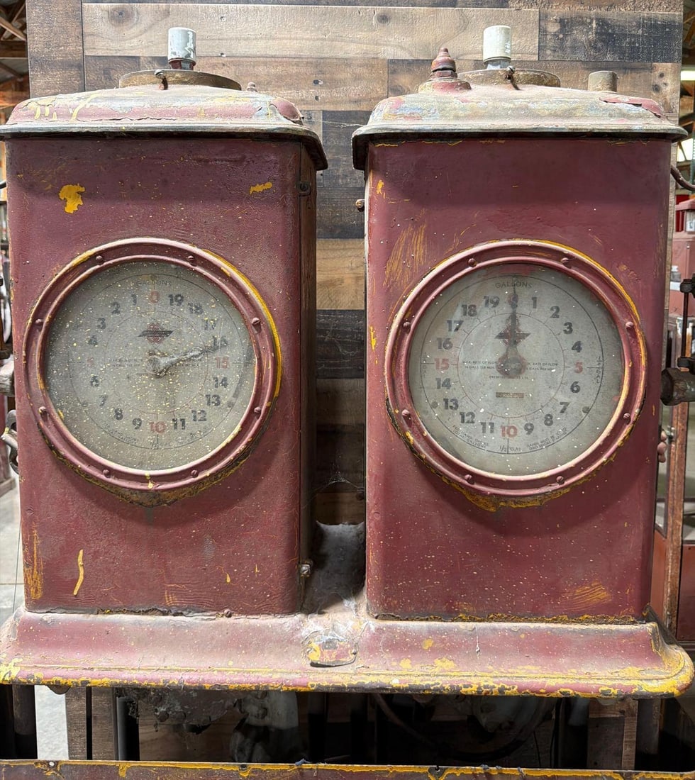 Bennett Model #232 Double Clock-Face Gas Pump - 5