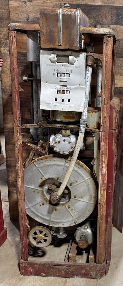 Bennett Model 155? Computing Gas Pump: the gas pump is in as found original condition, is missing sheet metal, has a unique hose reel setup, is made for a shoe box globe.
