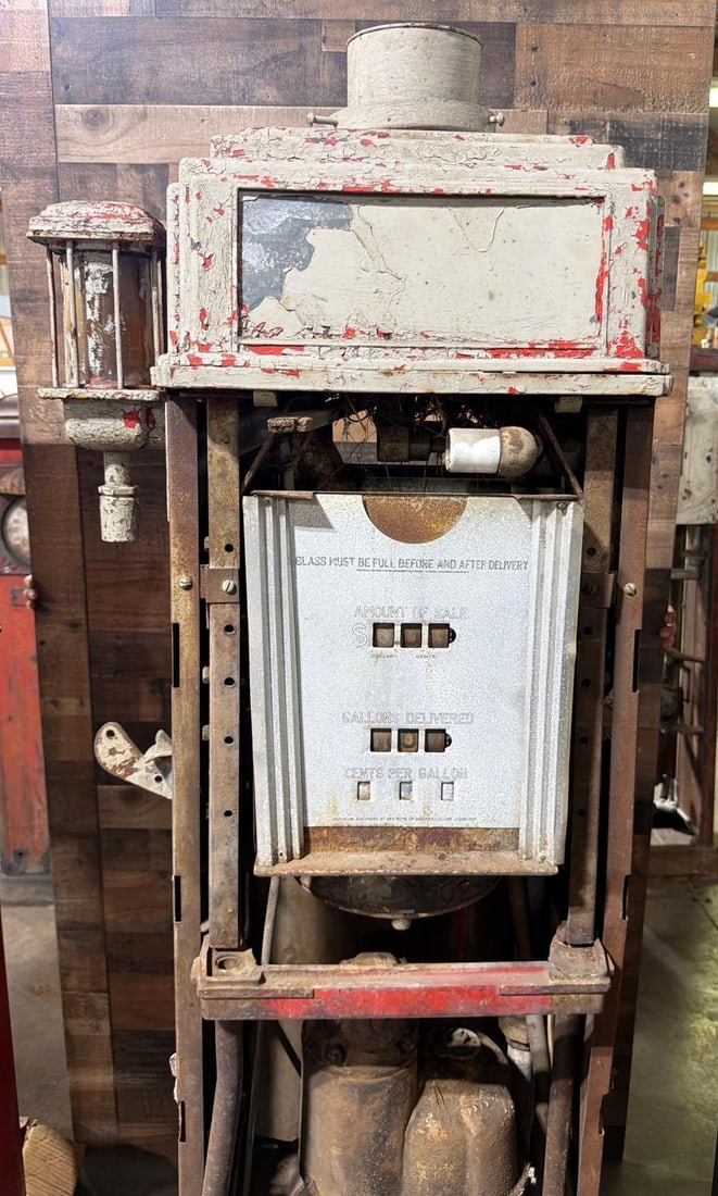 Tokheim Model 36-B Computing Gas Pump - 2