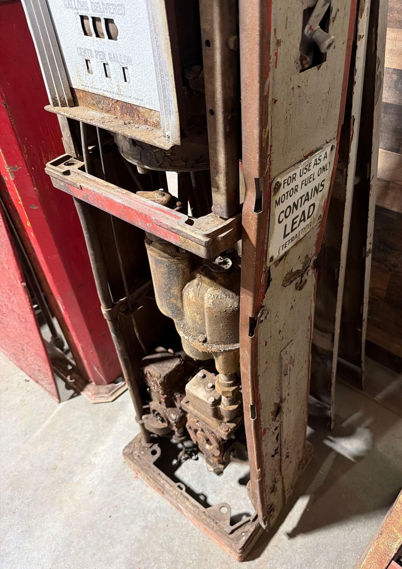 Tokheim Model 36-B Computing Gas Pump - 5