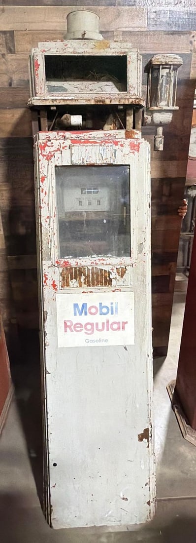Tokheim Model 36-B Computing Gas Pump - 6