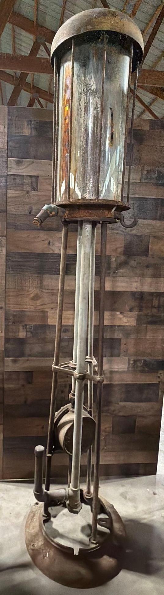 Wayne Model #615 Ten Gallon Visible Gas Pump: in as found original condition, cylinder is in good condition, is missing it's skins and pump handle.