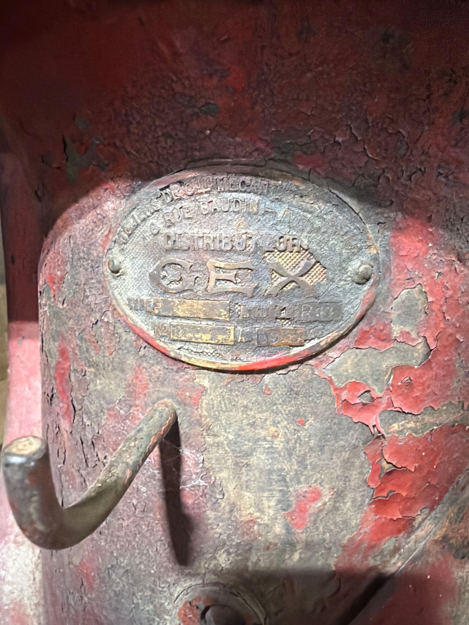 GEX Twin Visible Gas Pump - 13
