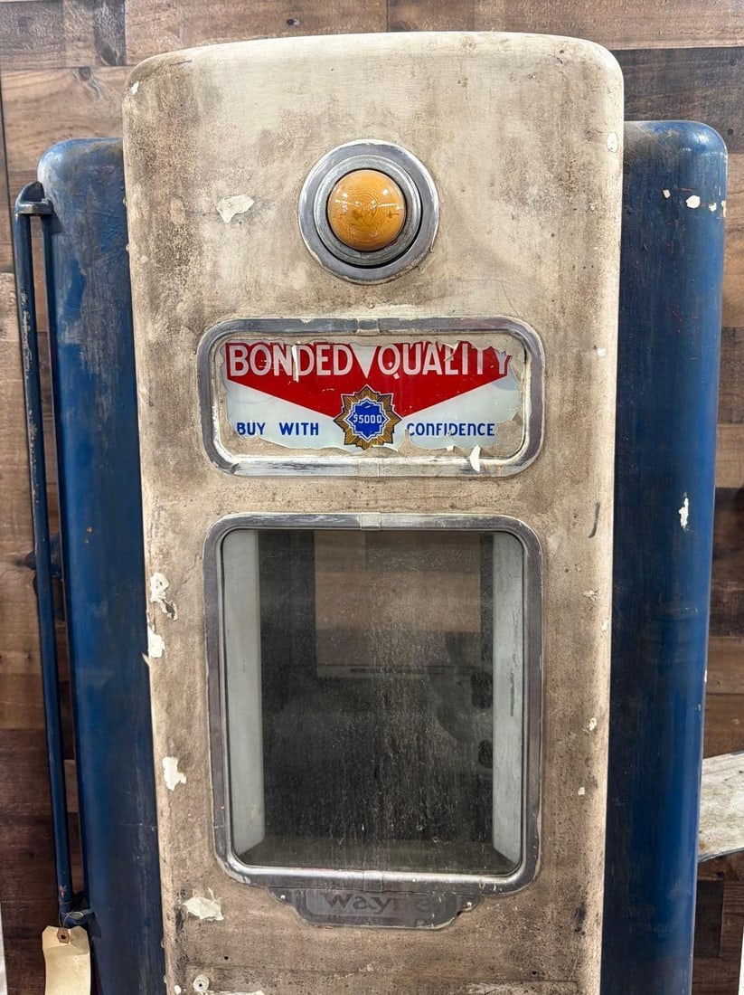 Wayne Model #70 Computing Gas Pump - 9