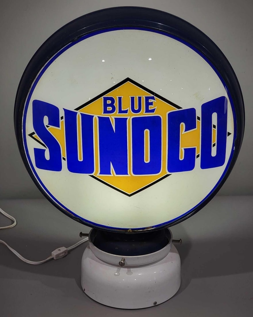 Blue Sunoco 15" Single Globe Lens (TAC): rated 9+, the single 15"D. globe lens is in excellent condition, mount in an original LP metal globe body. TAC #025227