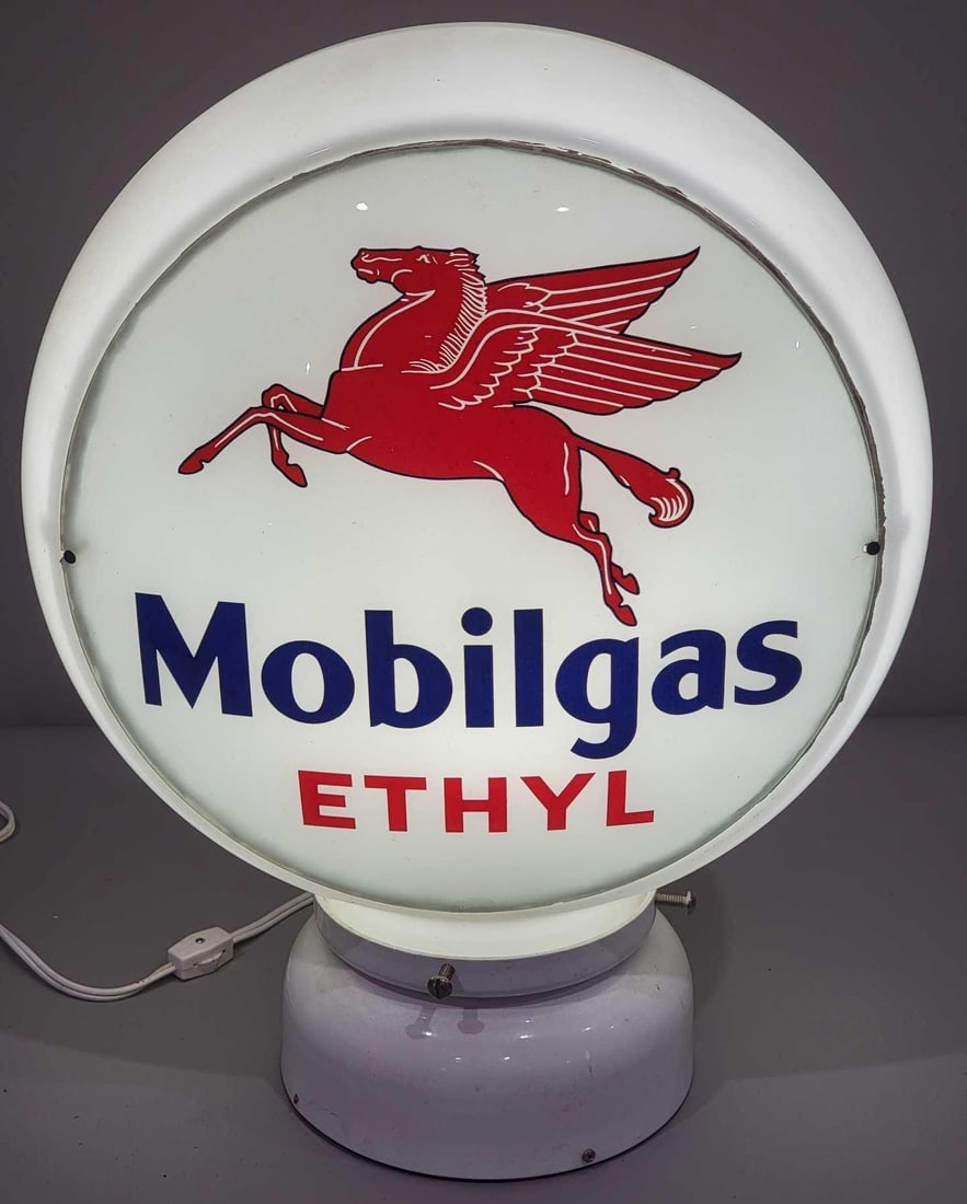 Mobilgas Ethyl w/Pegasus 13.5" Globe Lenses (TAC) (1 of 3)