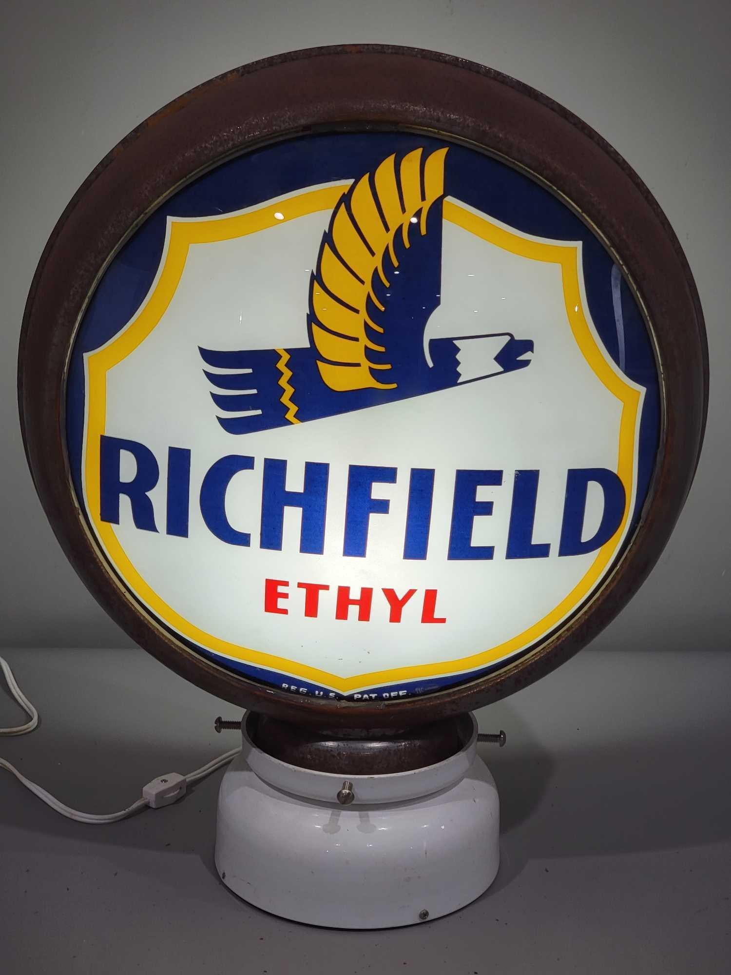 Richfield Ethyl w/Art Deco Eagle 15" Globe Lens (TAC): rated 9.5, the 15"D., single globe lens is in excellent condition, is silicon in a new HP metal globe body. TAC #025269