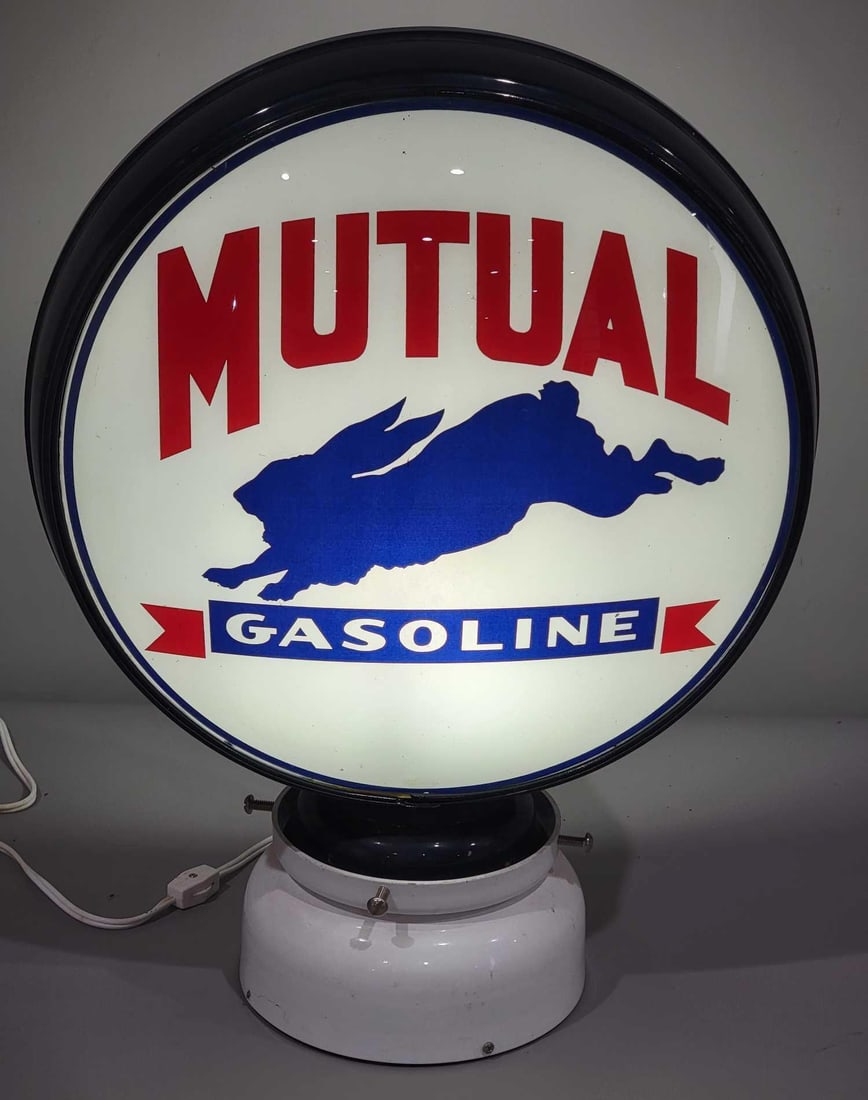 Mutual Gasoline w/Rabbit Logo 15" Globe Lens (TAC): rated 9, the 15"D., single lens is in excellent condition, is mounted in an original metal globe body. TAC #025270