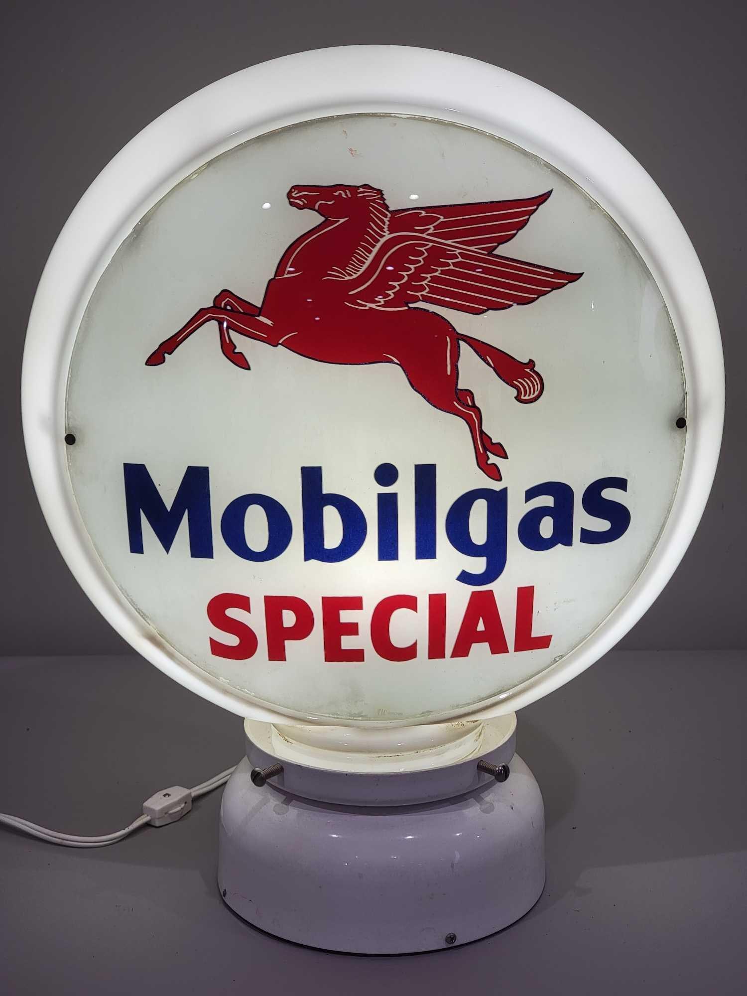 Mobilgas Special w/Pegasus 13.5" Globe Lens (TAC): rated 9, the 13.5"D. single globe lens is in good condition, needs the back cleaned, mounted on a milk glass screw base body with no collar. TAC #025289