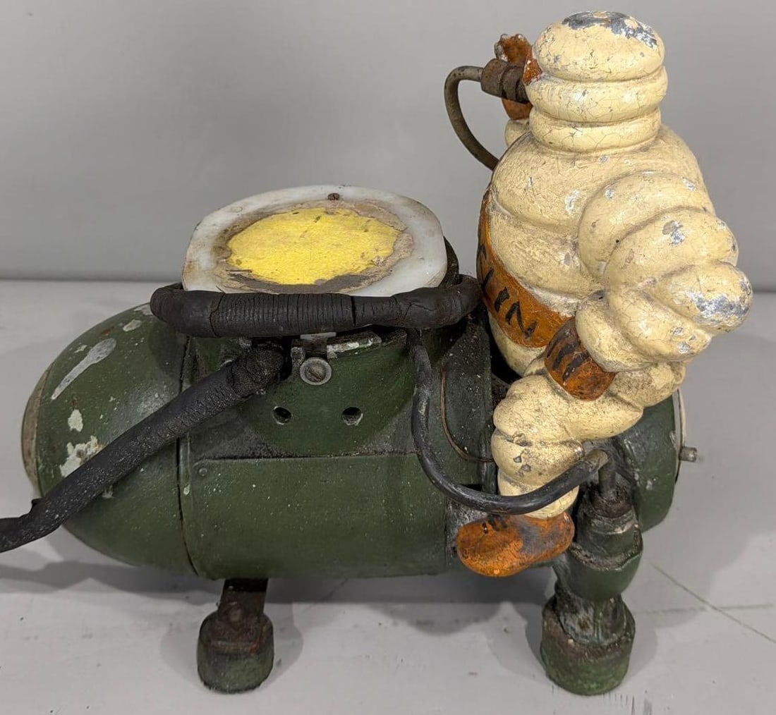 Michelin Bibendum Small Air Compressor - 3
