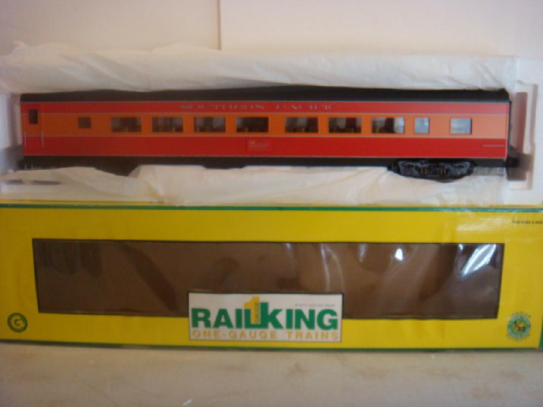 RAIL KING 70-65001-B, 70' SP STREAMLINED PASSENGER CAR (1 of 5)