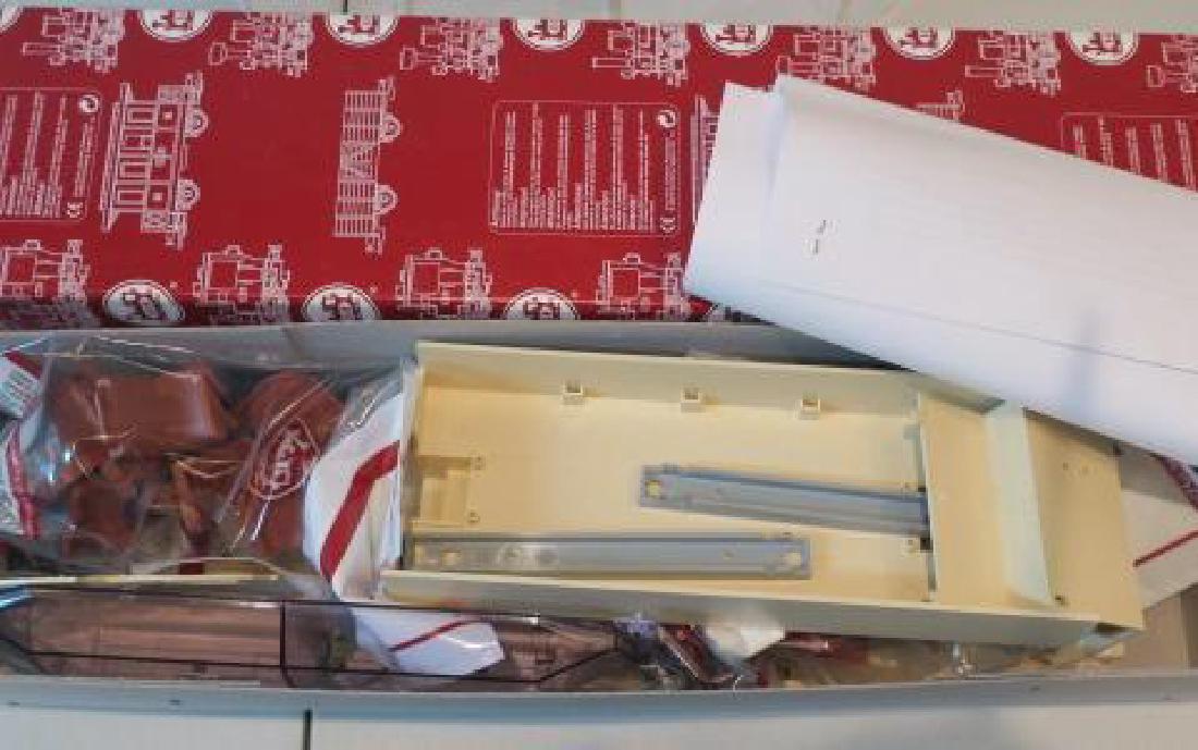 Vista Dome LGB 30580 Interior  & Lighting Kit: (1 of 3)