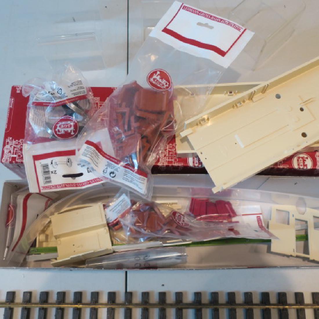 Vista Dome LGB 30590 Interior & Lighting Kit: (1 of 3)