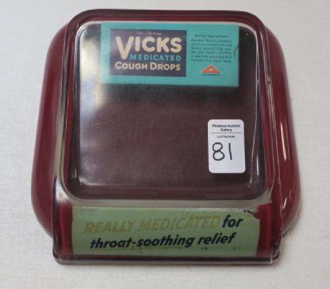 Vintage VICKS MEDICATED COUGH DROPS Change Holder:: Vintage VICKS MEDICATED COUGH DROPS Change Holder: Great Piece of Advertising History, Measures 8" x 7 1/2" with Original Box of Vicks Medicated Cough Drops under Glass. "REALLY MEDICATED for throat-s