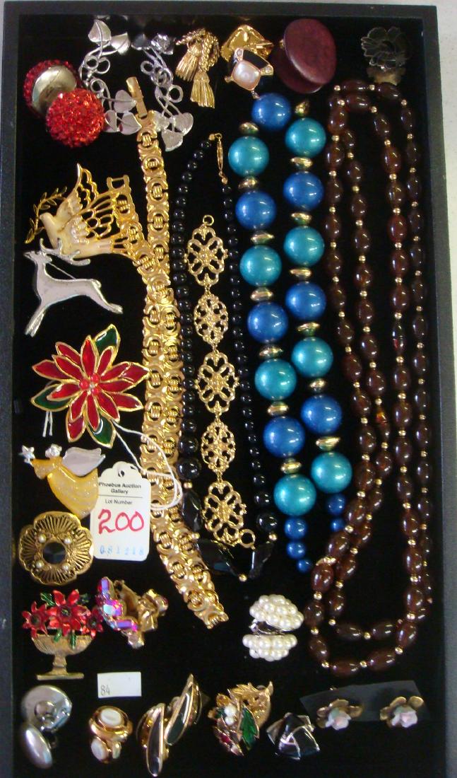 Assortment of Ladies Costume Jewelry: (1 of 3)