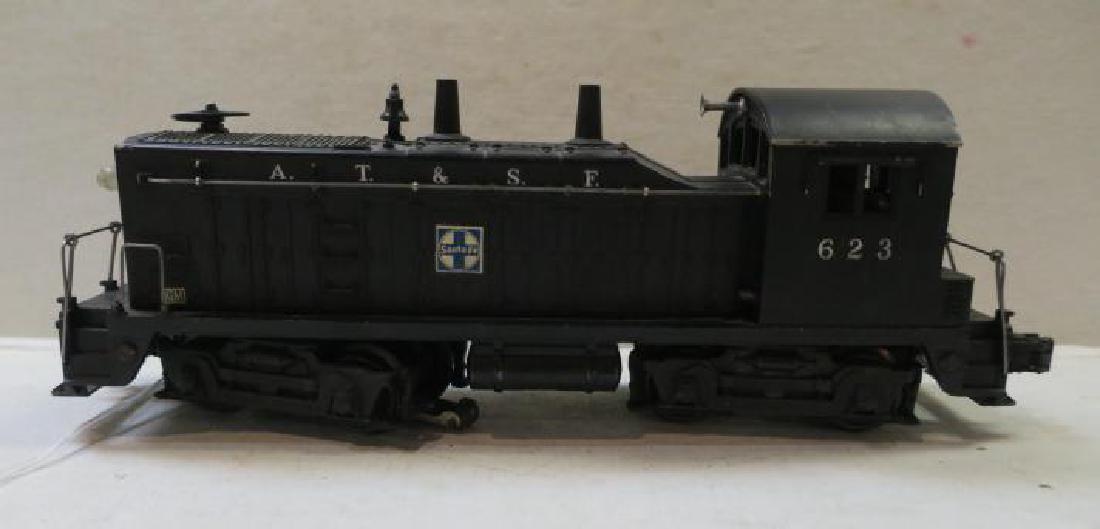LIONEL AT&SF Diesel Switch Engine #623 CA 1950:: LIONEL AT&SF Diesel Switch Engine #623 CA 1950: O Gauge Model of switch Engine. Working Order, Lights Working, Very Good Condition. (120-200)