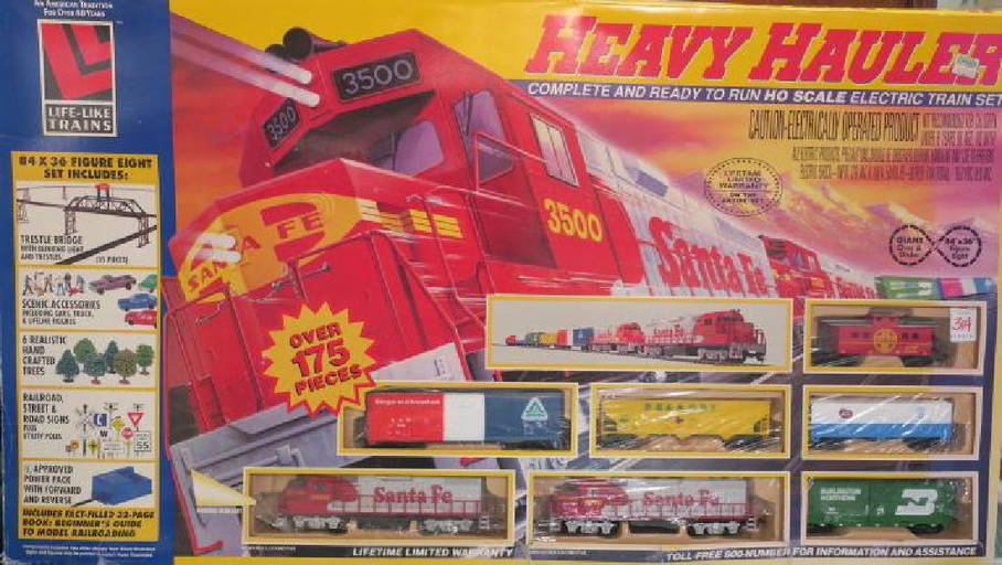 Sold at Auction: Life Like HO scale trains in boxes