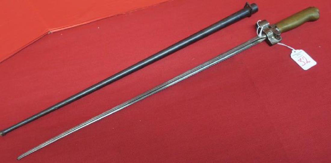 FRENCH M1886/15 BAYONET, 1893 PRESS CATCH:: FRENCH M1886/15 BAYONET, 1893 PRESS CATCH: Cruciform Cross Bladed Bayonet, This one Doesn't have Sword Breaker Quillion and is the Original length 18 1/2". Bayonets were shortened in 1935 Because the 