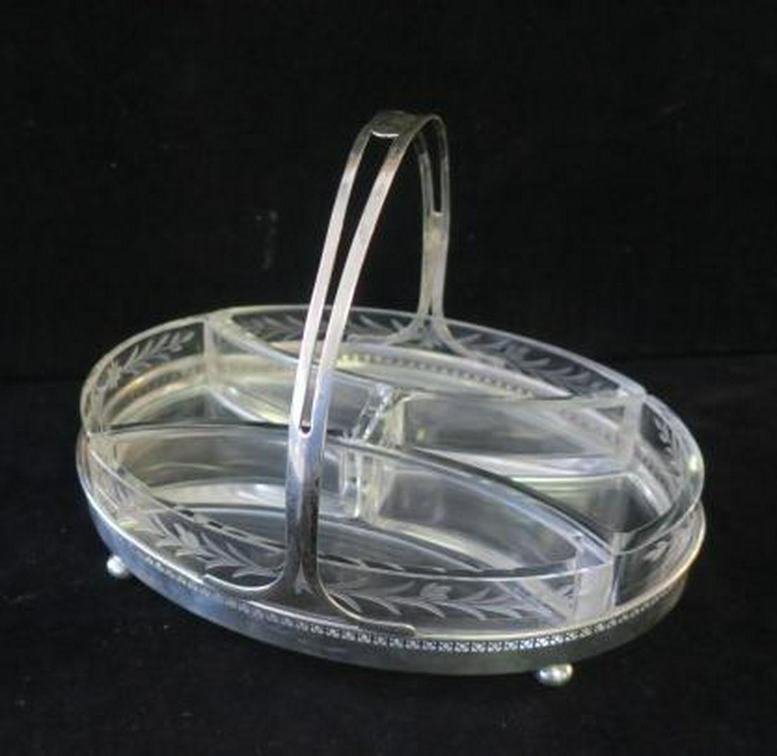 Watson Co. Oval Sterling Condiment Dish, Glass Inserts: Watson Co. Oval Sterling Condiment Dish, Glass Inserts CA 1880-1955. Sterling Silver Reticulated Oval Frame with Bun Feet and Handle. Removable Glass Bottom and 4 Shaped Inserts with Engraved Stylized
