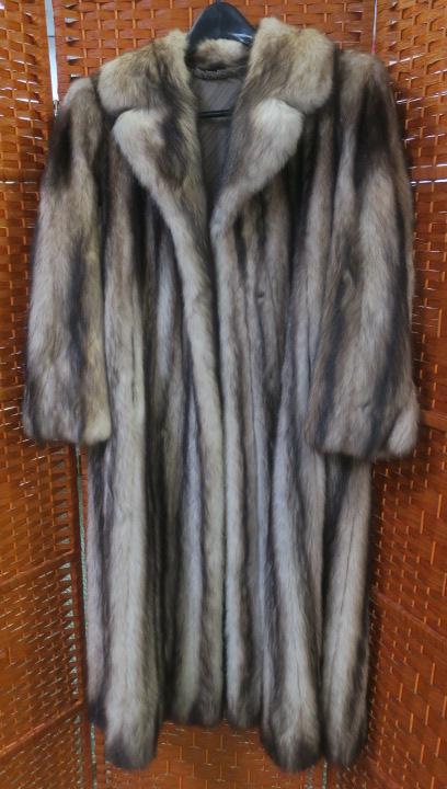 Fitch Strolling Length Fur Coat, Very Good Condition:: Fitch Strolling Length Fur Coat, Very Good Condition: About Size 12, Winter is coming! Beautiful Chic Warm Coat, Perfect for Cooler Winter Walks or the Theater. Fitch is a Member of the Ermine Family.