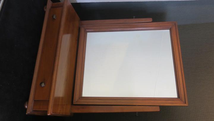 Stickley Cherry Dresser Top Shaving Stand with Mirror:: Stickley Cherry Dresser Top Shaving Stand with Mirror: Sticker on Back "A Leopold Stickley Original". Cherry Valley, Fayetteville, NY. Rectangular Framed Swing Mirror on Lower Stand with Single Drawer