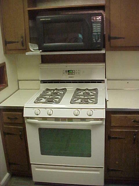 5 Bedroom Home in Springfield Virginia on Large Wo - 4