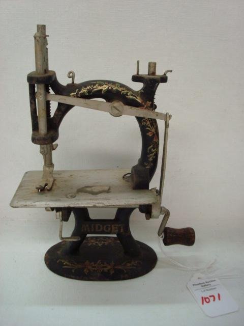 MIDGET Antique Girls Sewing Machine