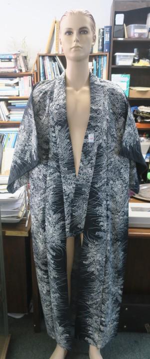 Deep Navy Blue with White Flowers Men's Kimono:: Deep Navy Blue with White Flowers Men's Kimono: Traditional Robe, No Liner. 59"L Neck to Hem. 24" Shoulder to Shoulder. Blue Ground Printed with White Flowers All Over. Small Stain on Back. (100-200)