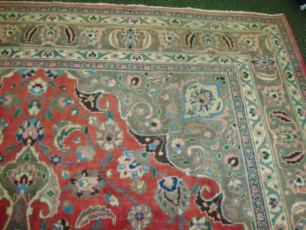 Hand Loomed Wool Tabriz Persian Rug - 3