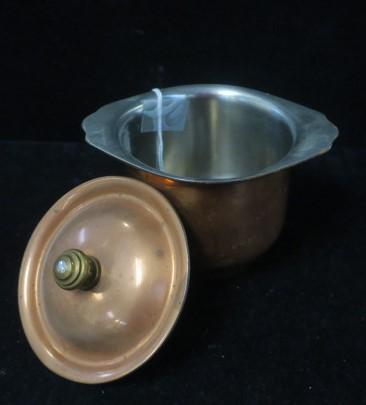COPPER CASSEROLE DISH with Lid, SS UNITED STATES:: COPPER CASSEROLE DISH with Lid, SS UNITED STATES: By SCARVILLO for United States Lines, 4 1/2" Diameter. 4 1/2" Tall. Marked LEGION UTENSIL, 1 52, U.S. LINES. From SS UNITED STATE AUCTION, OCTOBER 198