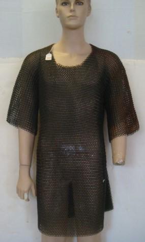 CHAIN MAIL HAUBERK or Body Shirt, Battle Ready:: CHAIN MAIL HAUBERK or Body Shirt, Battle Ready: Links of Metal Circles Form this lighter and More Flexible Armor in use from 300 BC to the Modern Day Perfect for Live Action Role Play or COSPLAY: KING