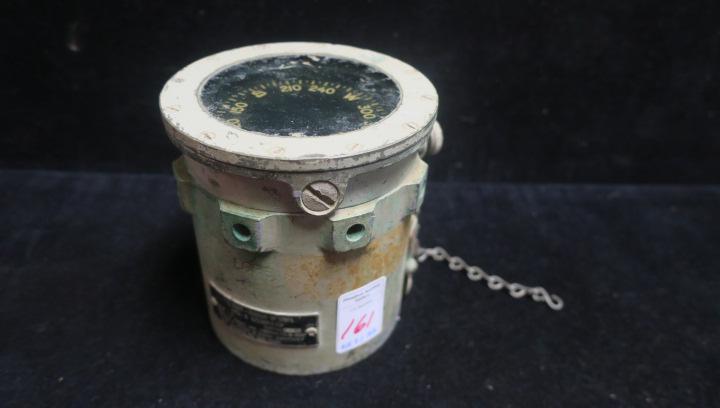 NO. 5 Compass, US NAVY Bureau of Ships, Mark 2:: NO. 5 Compass, US NAVY Bureau of Ships, Mark 2: Navy Small Boat compass made by JOHN E HAND & Sons Company. Liquid Filled US Navy Compass. Heavy for Size. (100-200)